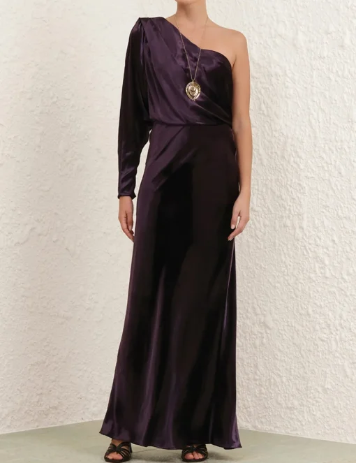 Illustration Asymmetric Gown