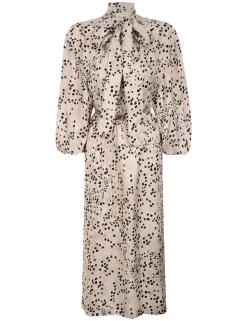 Illustration Billow Dress