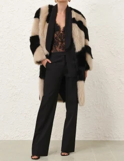 Illustration Swirl Coat