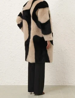 Illustration Swirl Coat